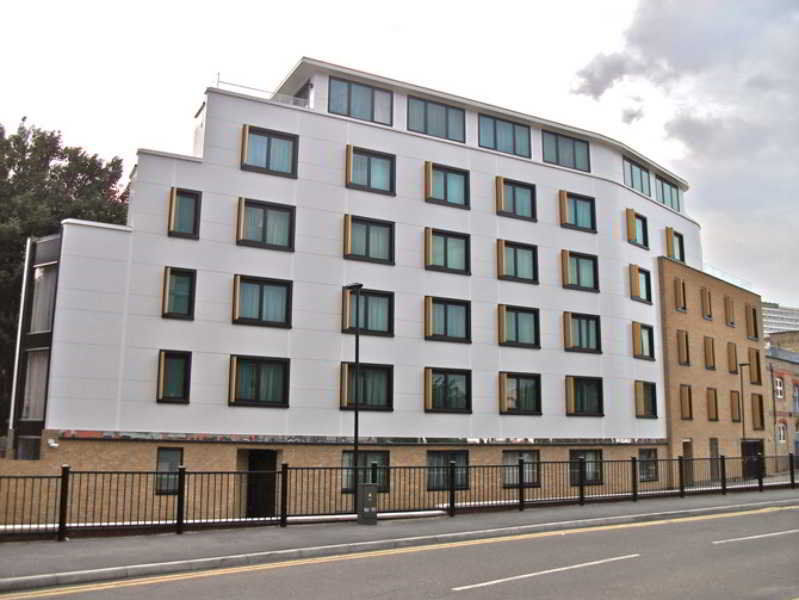 The Westbridge Stratford 4* Londra